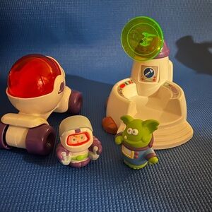 Little Tikes Toddle Tots Moon Basel with Astronaut and Alien